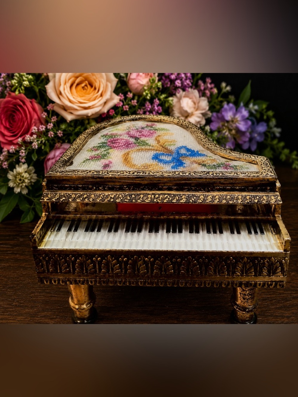 Vintage Grand Piano Musical Box – “Danube Waves”